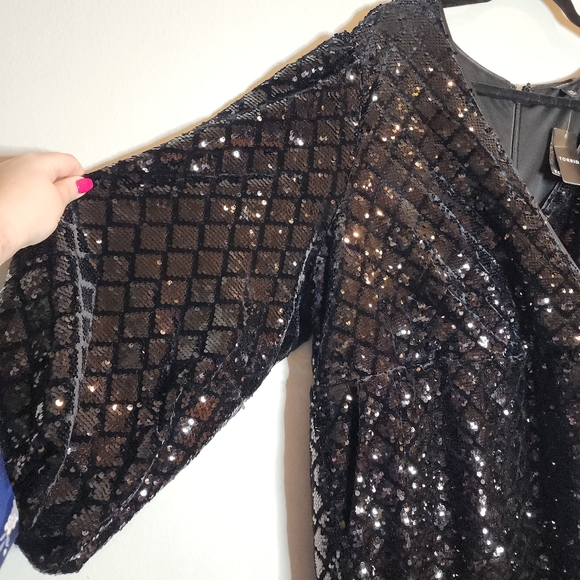 NWT Torrid Velour Sequin Surplice Black Long Sleeve Mini Dress Plus Size 26 4X - Picture 15 of 17